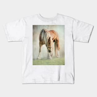 Gypsy in the morning mist Kids T-Shirt